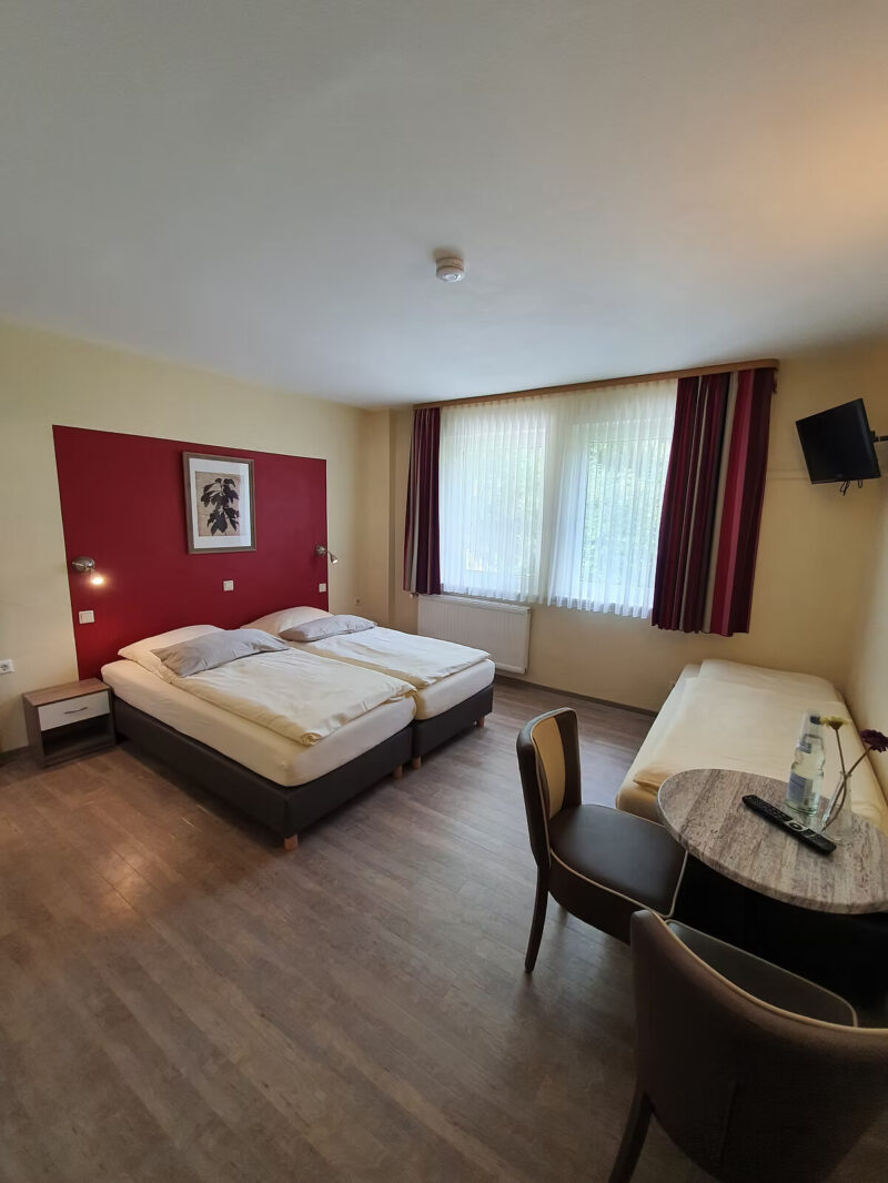 triple-room-hd